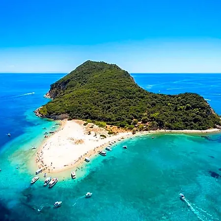 S Azure Nest - Serene Summer Getaway Hotel 3*